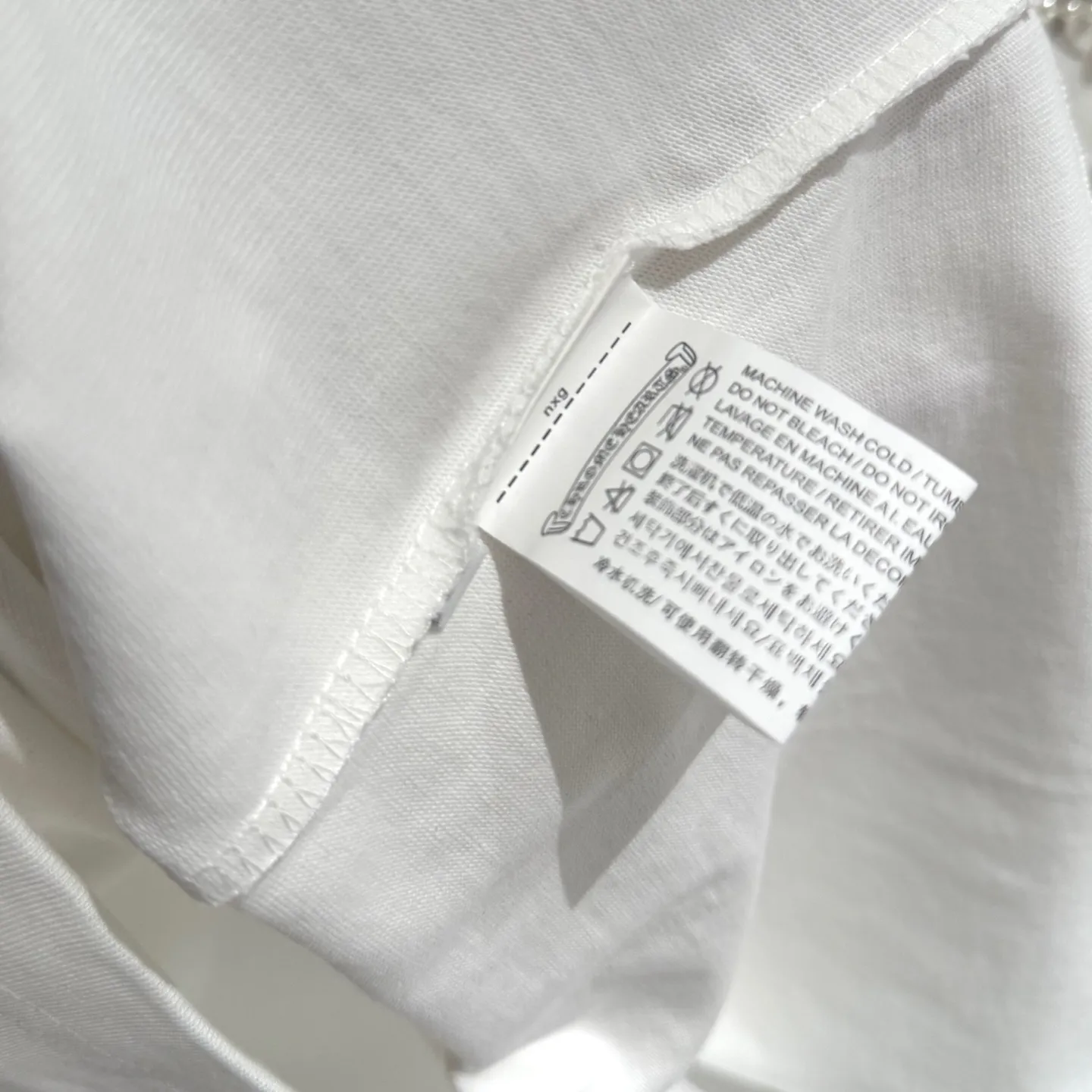 🅿️350 [Strict quality control] CH Croixin's new long-sleeved sweatshirt T-shirt. Heavy 420g double yarn fabric. Three-dimensional printing on the back panel ➕ bubble beads on the front and back. The whole garment is washed twice. The four sides are frayed and torn. Heavy fabric. The neckline is made of icy Solona. Loose fit. Deep, wide and stylish. No deformation or shrinkage. Color: 3 colors, black, white and gray. Size: M-2xl